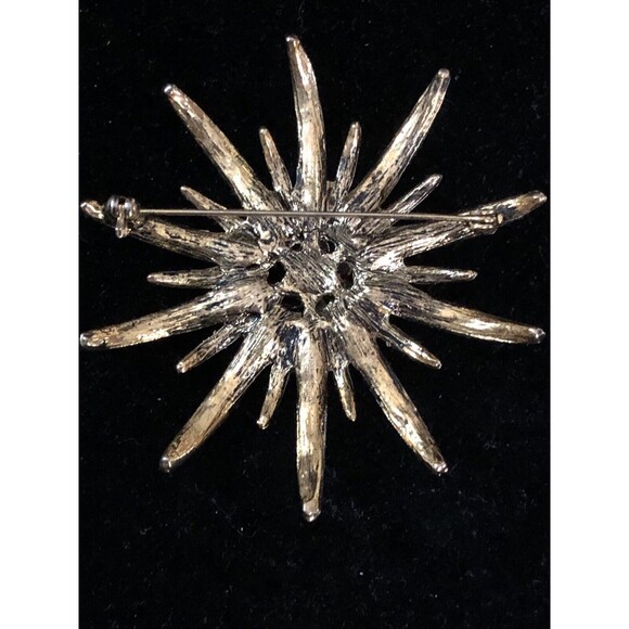 Vintage Goldtone Rainbow Aurora Borealis Star Burst Brooch Pin 2.5" - Picture 5 of 6